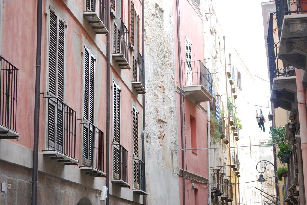Suite Cagliari -101- Exteriör bild